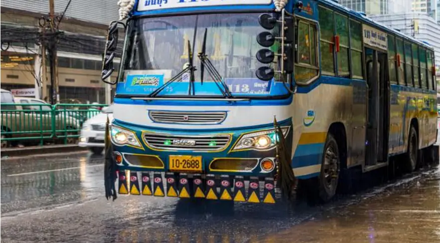 bus-ville-climatise-bangkok-thailande