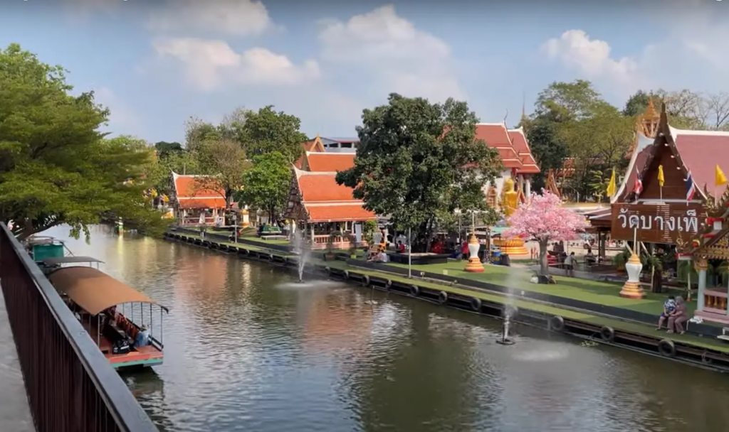 market-floating-kawn-riam-bangkok-thailande