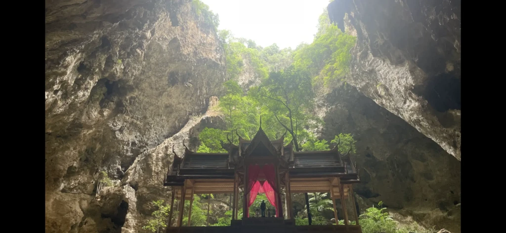 La grotte de Phraya Nakhon